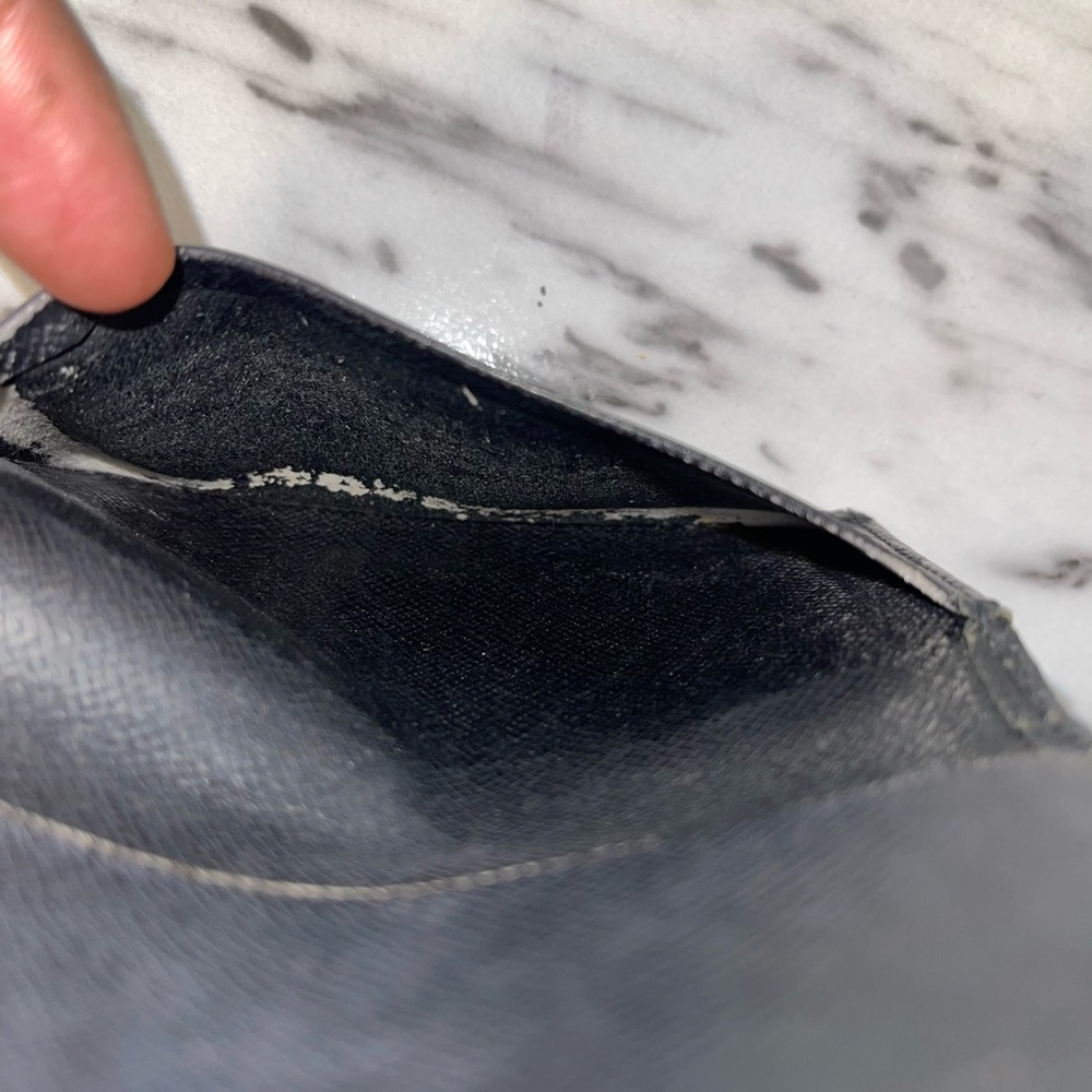 LV Epi Card Holder - Picture 15 of 16